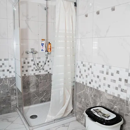 Kristal Apartment Tirana