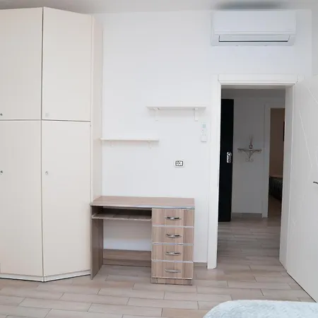 Kristal Apartment