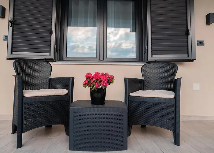Kristal Apartment